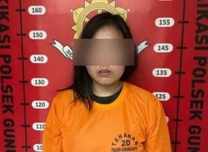 Jadi Begal, Perempuan Ini Gorok Sopir Taxi di Gunung Anyar Surabaya