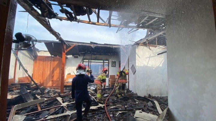 Gegara Bediang Sapi, Rumah Warga Desa Ngujung Temayang Ludes