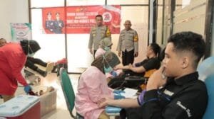 HUT Humas Polri ke- 73, Polres dan Wartawan Nganjuk Gelar Donor Darah