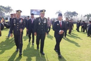 Hadiri Upacara HUT ke 79 TNI, Pj Wali Kota Batu : Sinergi TNI, Polri dan Pemerintah Bangun Bangsa Yang Kuat