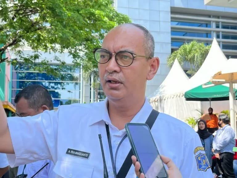 Terkait Pohon Tumbang Yang Menimpa Pimpinan Redaksi Media Sekretaris DLH Surabaya Angkat Bicara