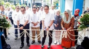 Pj Gubernur Jatim Luncurkan Layanan Konsultasi Ekspor, Pusat Kurasi dan Galeri Indag