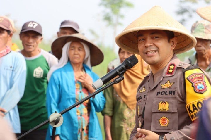 Polres Batu dan Dinas Pertanian Aktifkan Lahan Tidur di Desa Oro-Oro Ombo