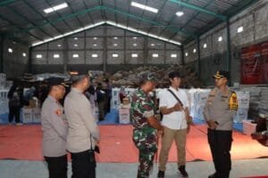 Kapolres Kediri Kota Bersama Dandim 0809 Kediri Cek Kesiapan Logistik Pilkada 2024 di Gudang KPU