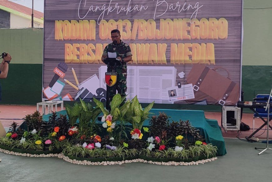 Jaga Suasana Kondusif Jelang Pilkada 2024, Kodim Bojonegoro dan Wartawan Cangkruk Bareng