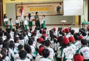 Ratusan Pelajar Dibekali Wasbang dan Bela Negara oleh TNI Kodim Bojonegoro