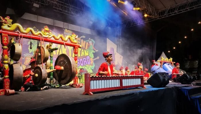 Kesenian Oklik Hibur Pengunjung Pekan Seni Kerakyatan Bojonegoro