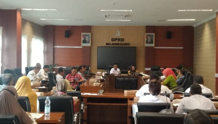 Audiensi DPRD Bojonegoro dan Warga Jalan Pemuda Ngrowo Bahas Tuntutan Ganti Rugi Tanah