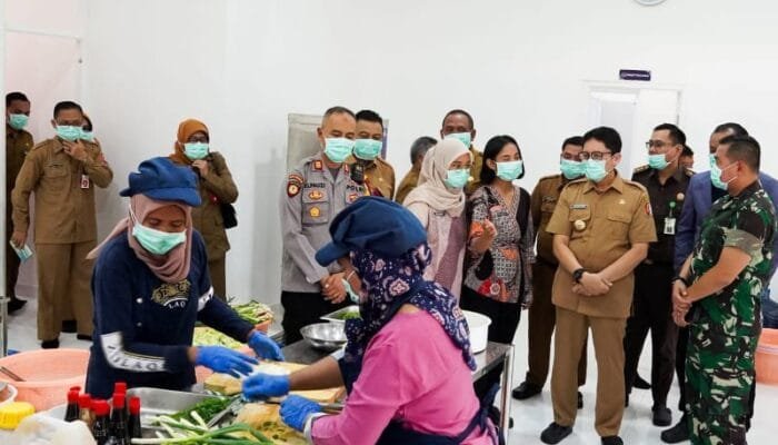 Program Makan Siang Bergizi Gratis bagi Anak Sekolah