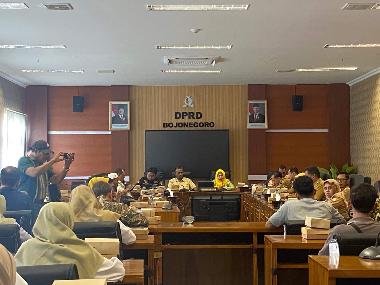 DPRD Bojonegoro Gelar Rapat Terkait Perizinan dan Dampak Pencemaran Udara PT. SATA TEC Indonesia Img 20250204 Wa0050