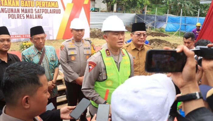 Dukung Keamanan Pesisir, Kapolda Jatim Letakkan Batu Pertama Mako Satpolairud Malang