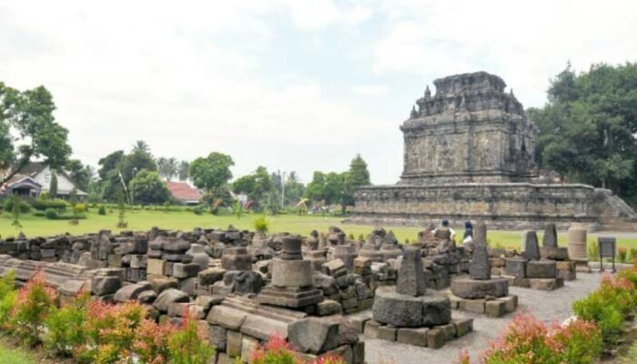Candi Mendut: Keindahan Sejarah dan Arkeologi di Magelang