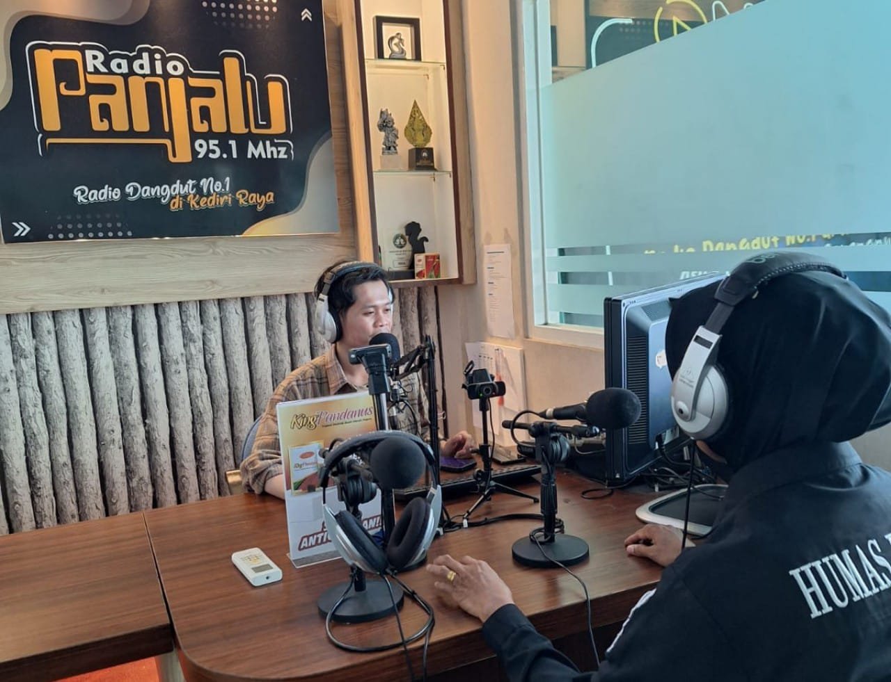 Budayakan Berkendara Aman dan Tertib, Polres Kediri Sosialisasikan Ops Keselamatan Semeru di Radio Img 20250211 Wa0020