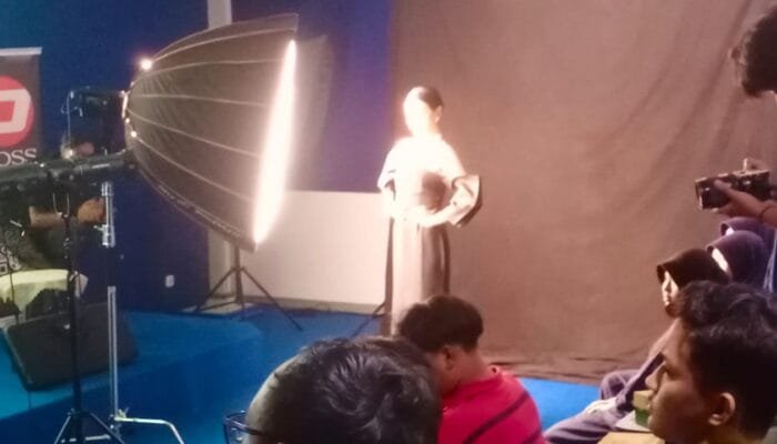 Himmarfi Adakan Pameran dan Workshop Fotografi di Stikosa AWS