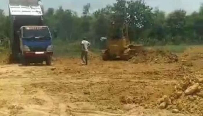 Kerusakan Jalan Sukorejo Bojonegoro: Dampak Transportasi Tanah Urug