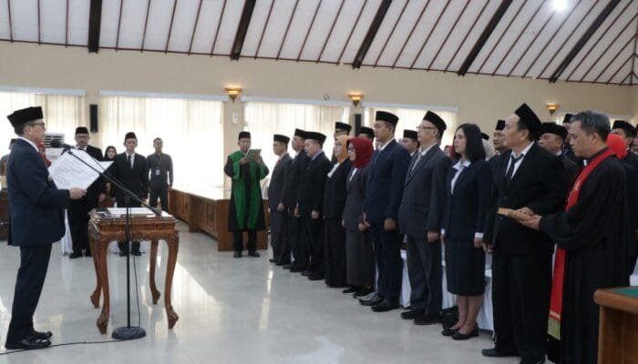 Pj Adriyanto Lantik Sejumlah Pejabat Di Lingkup Pemkab Bojonegoro