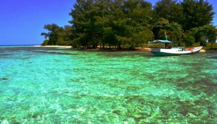 Menjelajahi Keindahan Pulau Geleang: Surga Tersembunyi di Lautan Biru