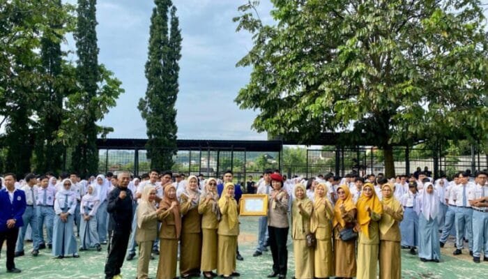 Dianggap Konsisten, SMAN 2 Batu Dapat Piagam dari BNN Kota Batu