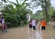 Bojonegoro Siaga: Tim BPBD Terjun Langsung Bantu Korban Banjir Akibat Hujan Deras
