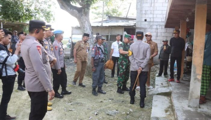 Banjir Melanda Baureno, Ratusan Rumah Terendam, Forkopimda Bojonegoro Sigap Berikan Bantuan