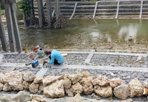 Proyek Rehabilitasi Perkuatan Tebing Jembatan Ngaglik Bojonegoro Retak, Ini Konsultannya