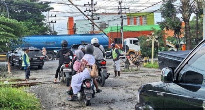 Dishub Lamongan Siaga Penuh, Perlintasan KA Jadi Prioritas Utama Mudik Lebaran 2025