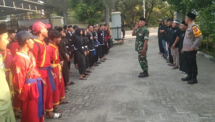 TNI, Polri, dan Perguruan Silat Pucuk Berbagi Kebahagiaan Takjil