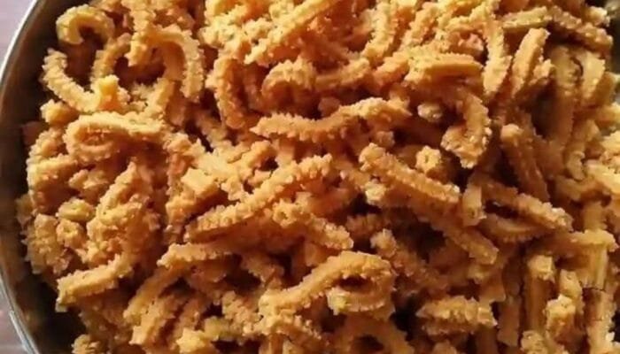 Nostalgia Rasa Tradisional: Resep Mudah Kue Akar Kelapa