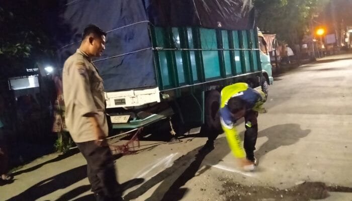 Tragis Dini Hari di Kepohbaru: Pria 68 Tahun Meregang Nyawa Usai Motor Tabrak Truk Parkir
