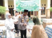 Polres Kediri Salurkan Zakat Fitrah untuk Masyarakat Menjelang Idul Fitri 1446 H