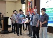 Pemkot Batu Salurkan Bantuan Sosial untuk Pengemudi Transportasi Umum