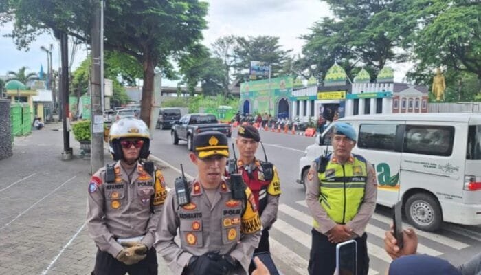 Atasi Kemacetan,Polisi Aturan Lalu Lintas di Kota Kediri