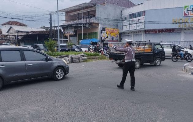 Arus Balik Lebaran: Peningkatan Lalu Lintas di Babat Lamongan