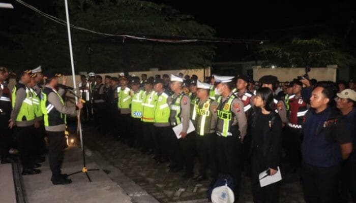 Polisi Bojonegoro Kawal Silaturahmi Para Pendekar Silat