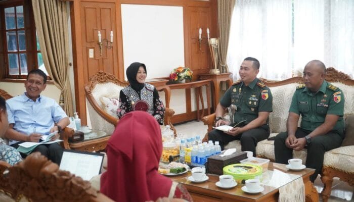 Bupati Bojonegoro Dorong BULOG Maksimalkan Penyerapan Gabah Sesuai HPP