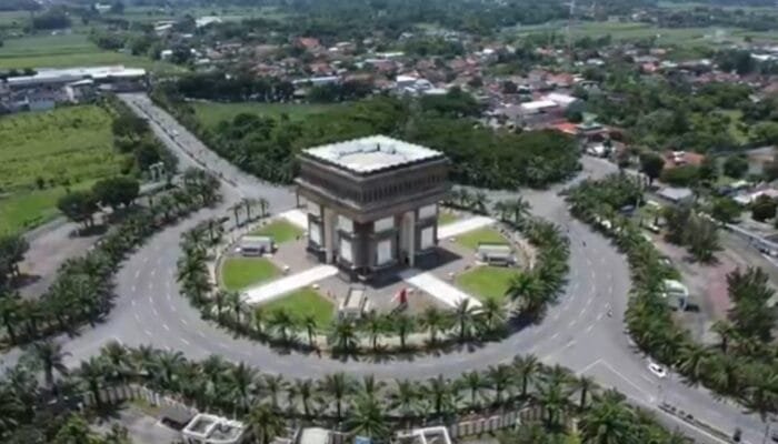 Jadi Magnet Ekonomi dan Wisata, Simpang Lima Gumul Ikon Kabupaten Kediri 
