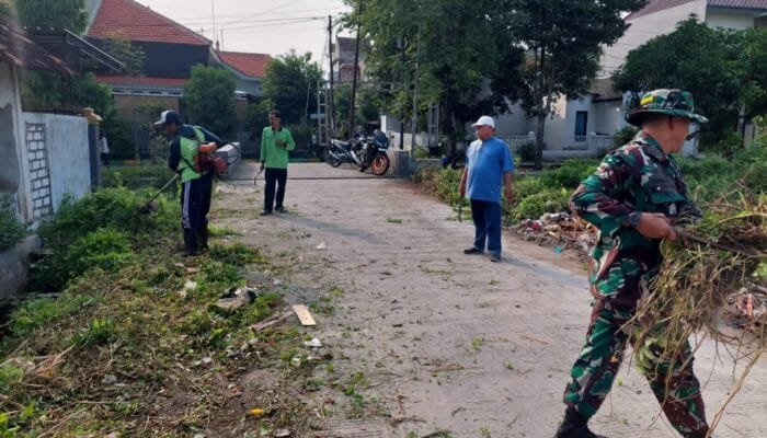 Koramil Deket dan Warga Kompak Bersihkan Lingkungan, Wujud Nyata Sinergi TNI-Rakyat