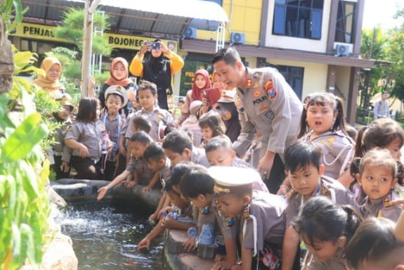 Mengenal Lebih Dekat Tugas-tugas Kepolisian Lewat Cerita dan Permainan Menarik