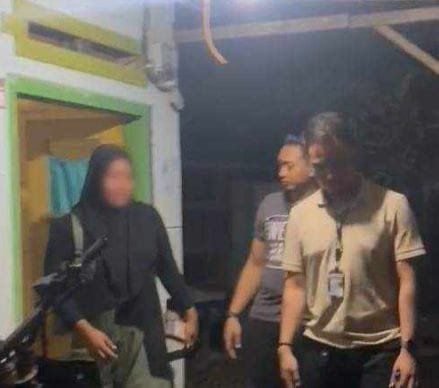 Ibu Rumah Tangga dari Lamongan Diamankan Polisi, Diduga Curi HP di Icon Mall Gresik