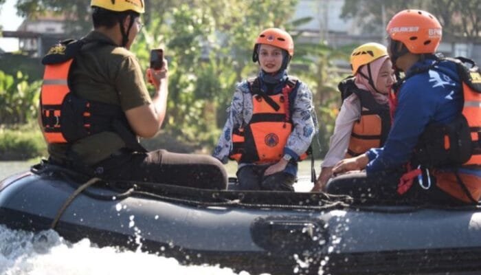 Antisipasi Pladu, Wali Kota Kediri Tinjau Kesiapan Sungai Brantas Bersama BPBD