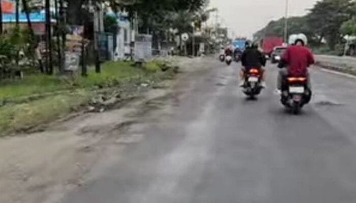 Jalan Raya Talun Sukodadi Lamongan: Urat Nadi yang Retak di Tubuh Desa
