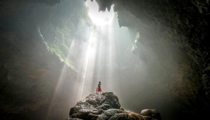 Eksplorasi Wisata Alam Bawah Tanah di Indonesia