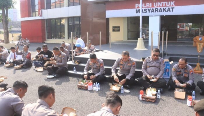Kapolres Bojonegoro Ajak Anggota Sarapan Bareng