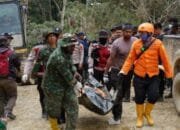 Banjir Bandang Arfak: Korban ke-10 Ditemukan, Cuaca Buruk Hambat Evakuasi