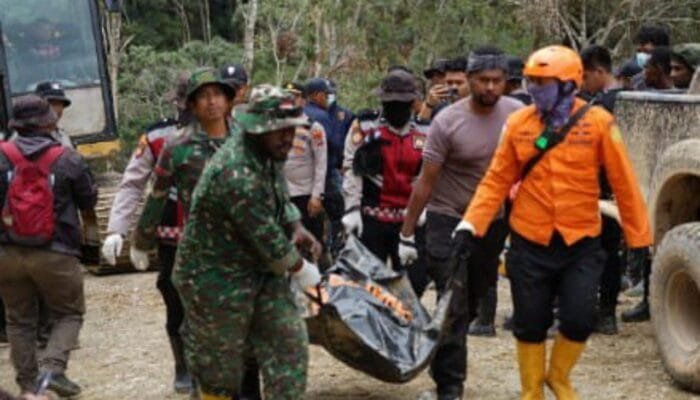 Banjir Bandang Arfak: Korban ke-10 Ditemukan, Cuaca Buruk Hambat Evakuasi