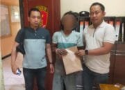 Warga Madiun iPhone Raib Kala Tidur di Masjid di Lamongan