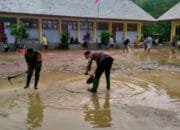 Sekolah Dikepung Lumpur, Polisi dan TNI Tuhan Sigap Bantu Bersihkan