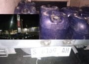Mobil Box Angkut Jerigen Pertalite di SPBU Sraturejo Bojonegoro