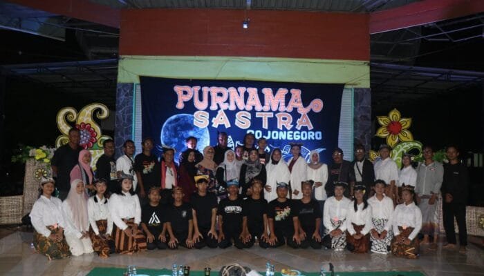 Puisi Bunda Cantika Bikin Haru Purnama Sastra Bojonegoro