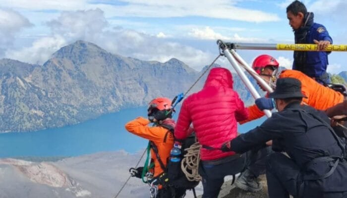 Evakuasi Dramatis Pendaki Asal Malaysia di Rinjani, Ini Kronologinya